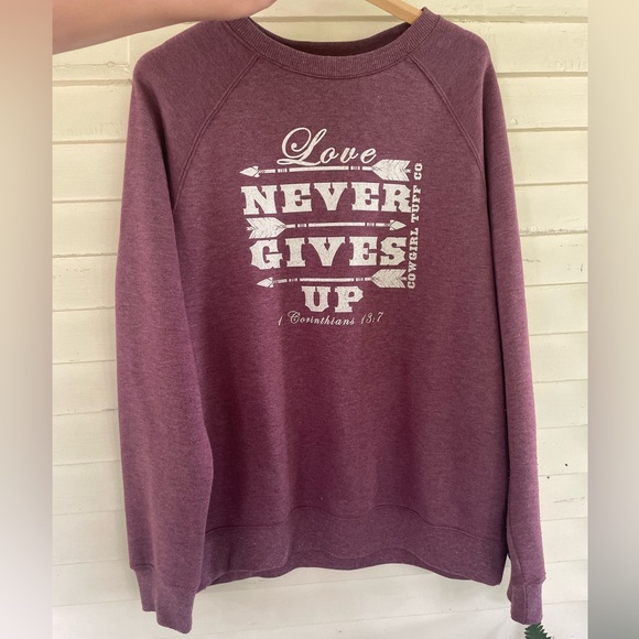 Cowgirl Tuff Love Never Gives Up Women’s Crewneck in Wine Color - Picture 8 of 11